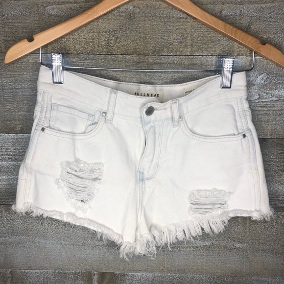 Bullhead size 25 high rise distressed frayed denim short - Picture 2 of 4